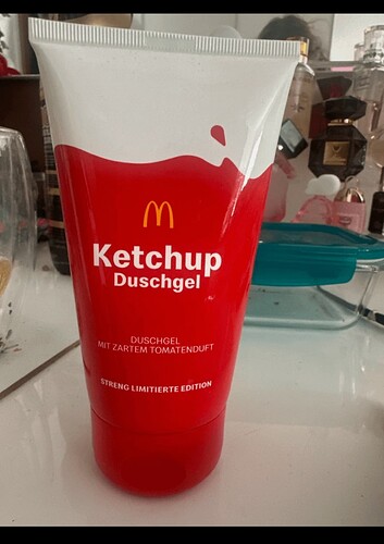 my-girlfriend-brought-me-this-shower-gel-as-a-present-v0-o7wmizyqr7cf1